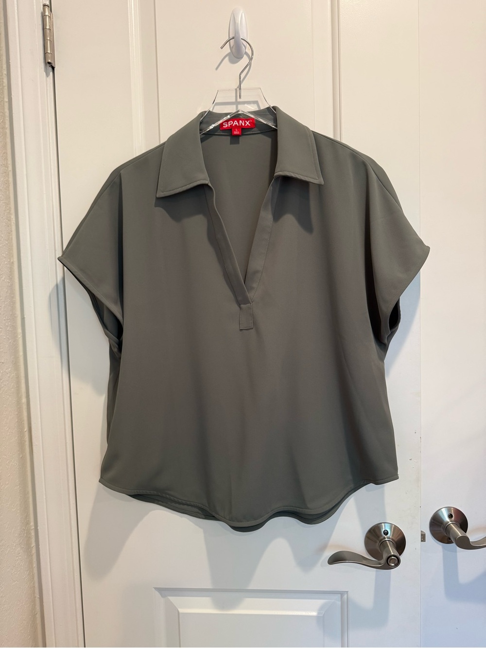 SPANX CarryOn Collared Tee Oversized Short Sleeve Shirt Eucalyptus Green Large - Picture 3 of 8
